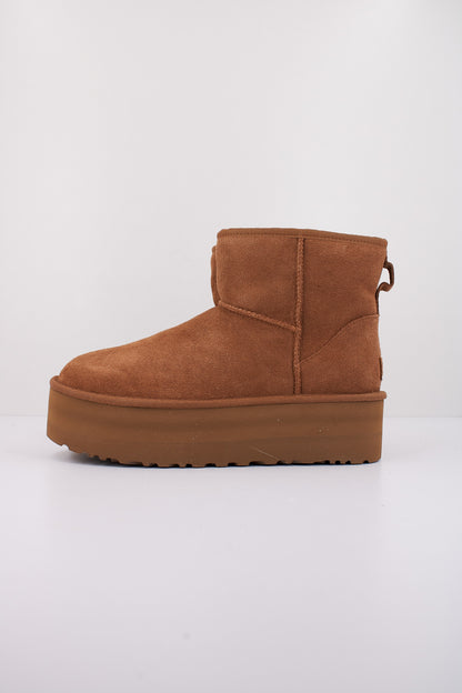 UGG  CLASSIC MINI PLATFO en color CHESTNUT  (1)
