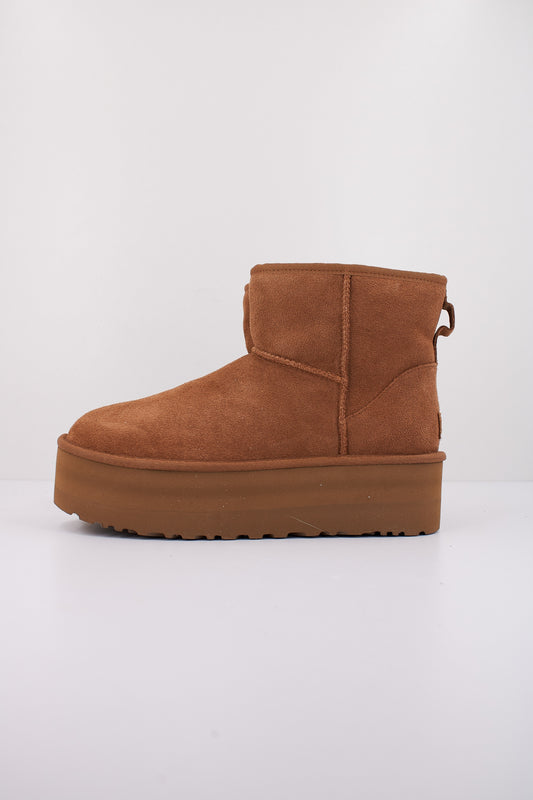UGG  CLASSIC MINI PLATFO en color CHESTNUT  (1)