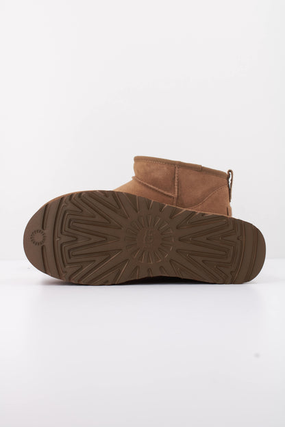 UGG CLASSIC ULTRA MINI P en color LBNZ  (5)
