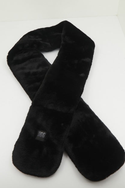 UGG  OBLONG FAUX  en color BLACK  (1)