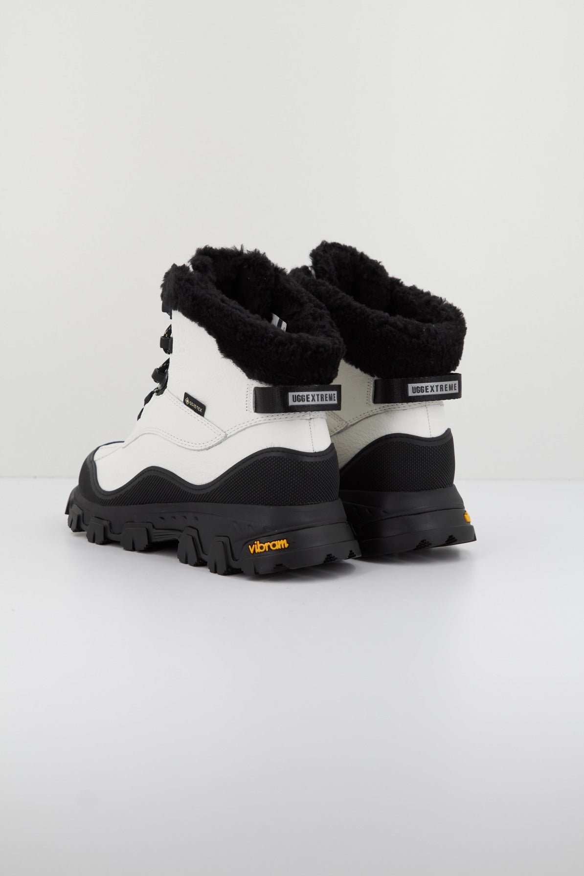 UGG W ADIRONDACK MERIDIA en color WHITE  (3)