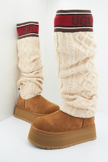UGG W CLASSIC SWEATER LE en color CHESTNUT  (1)