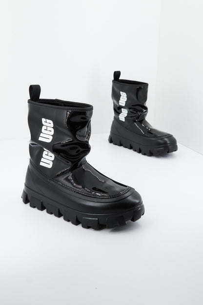 UGG W CLASSIC BRELLAH MI en color BLACK  (2)