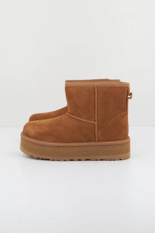 UGG CLASSIC MINI PLATFOR en color CHESTNUT  (1)