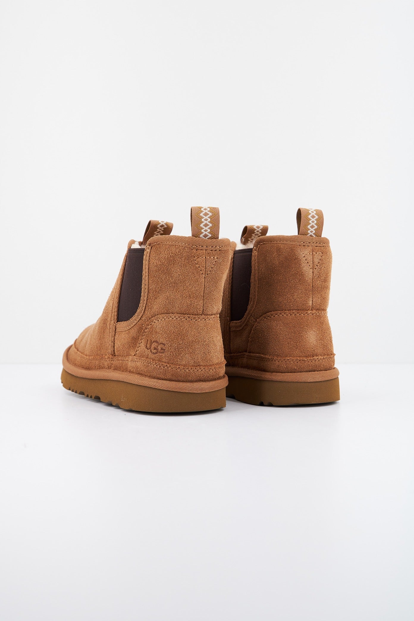 UGG K NEUMEL CHELSEA en color CHESTNUT  (3)