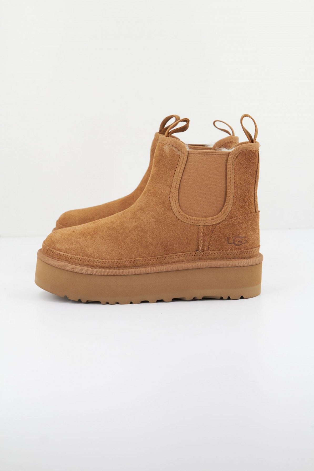 UGG K NEUMEL PLATFORM CH en color CHESTNUT  (1)