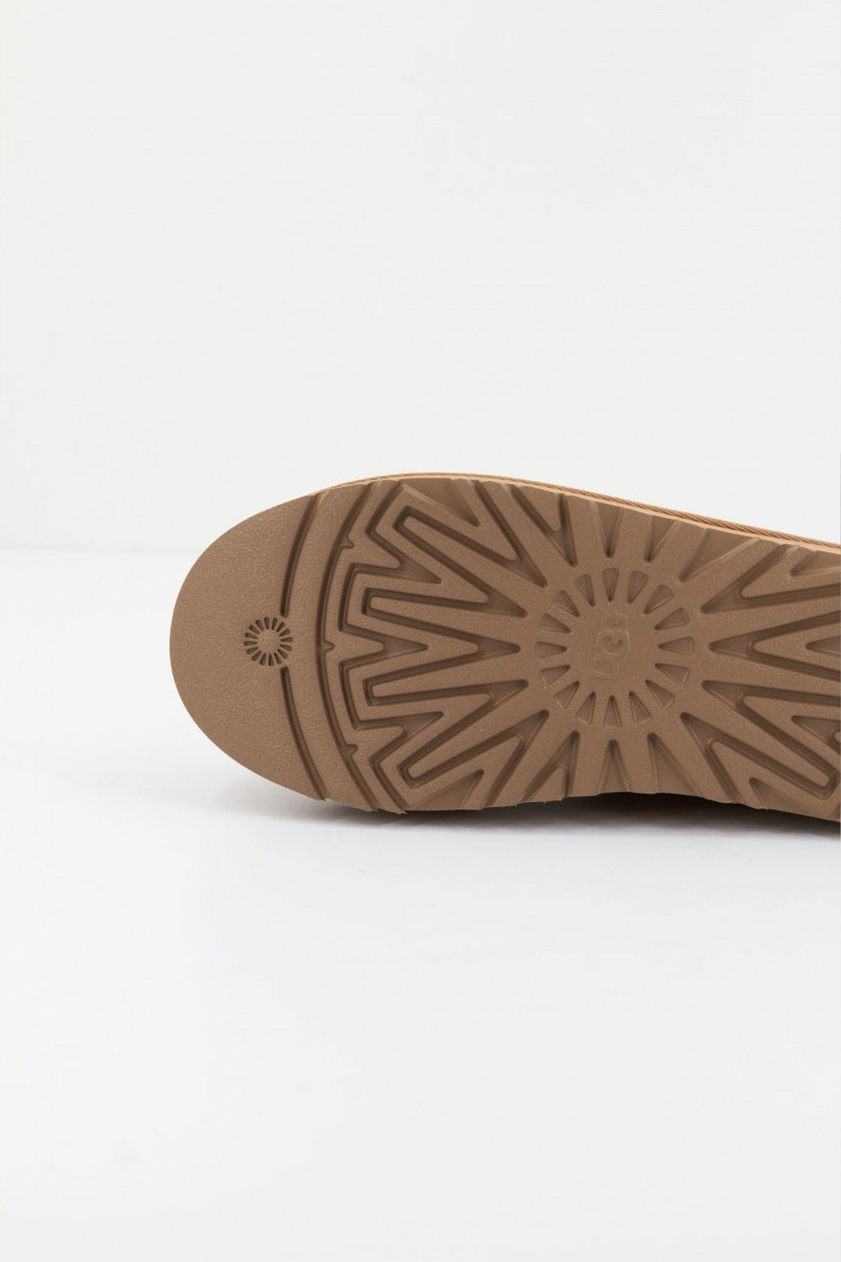 UGG K NEUMEL PLATFORM CH en color CHESTNUT  (4)