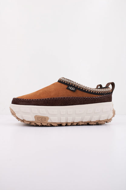 UGG W VENURE DAZE en color CHTCRM  (1)