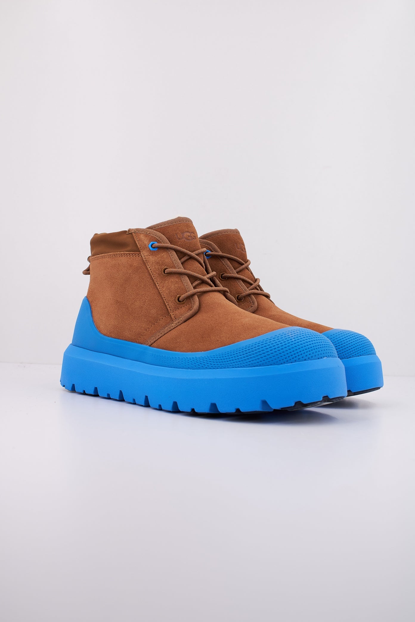 UGG M NEUMEL WEATHER HYB en color CHESTNUT  (2)