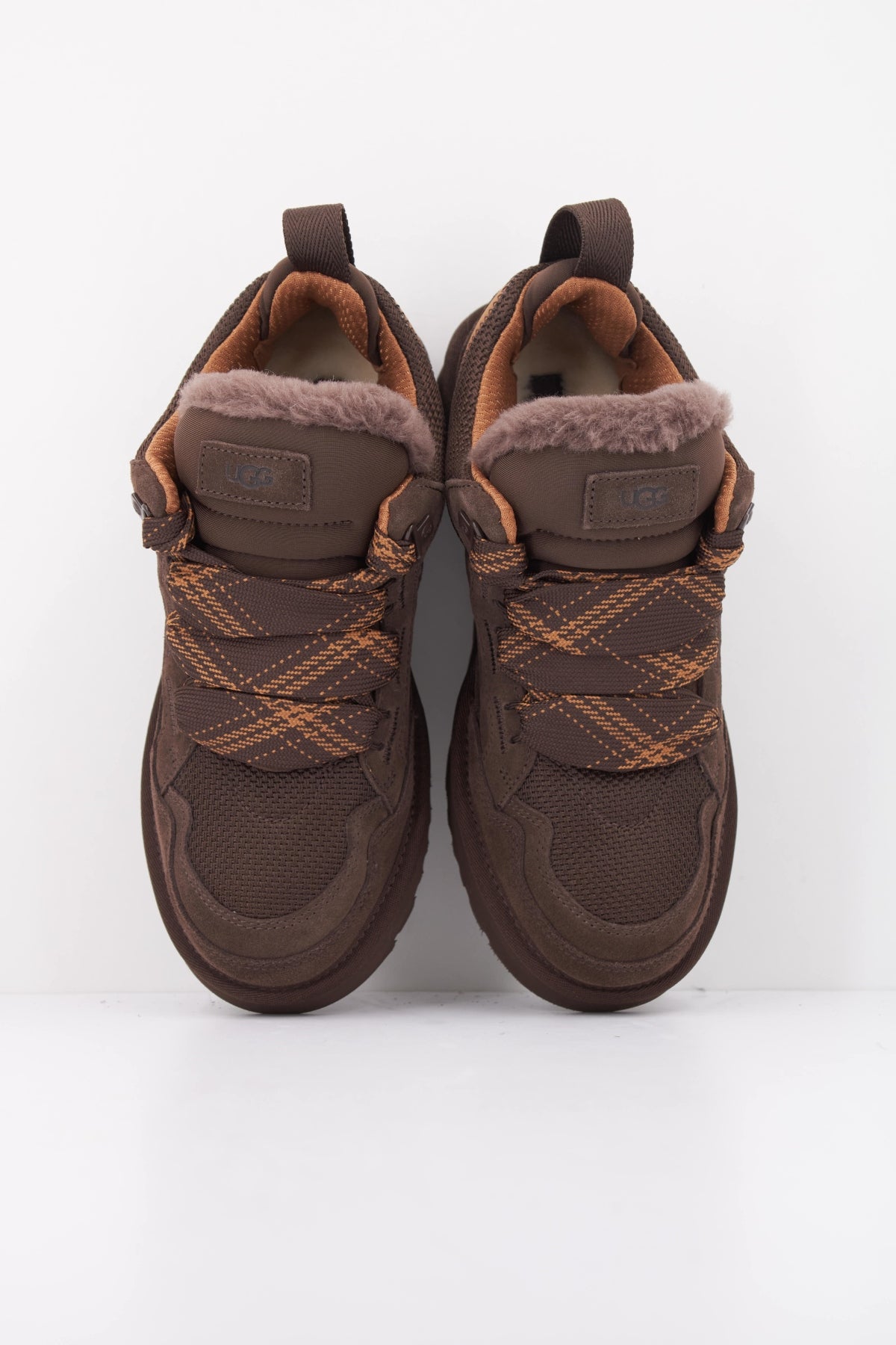 UGG W LOWMEL en color DDC  (3)