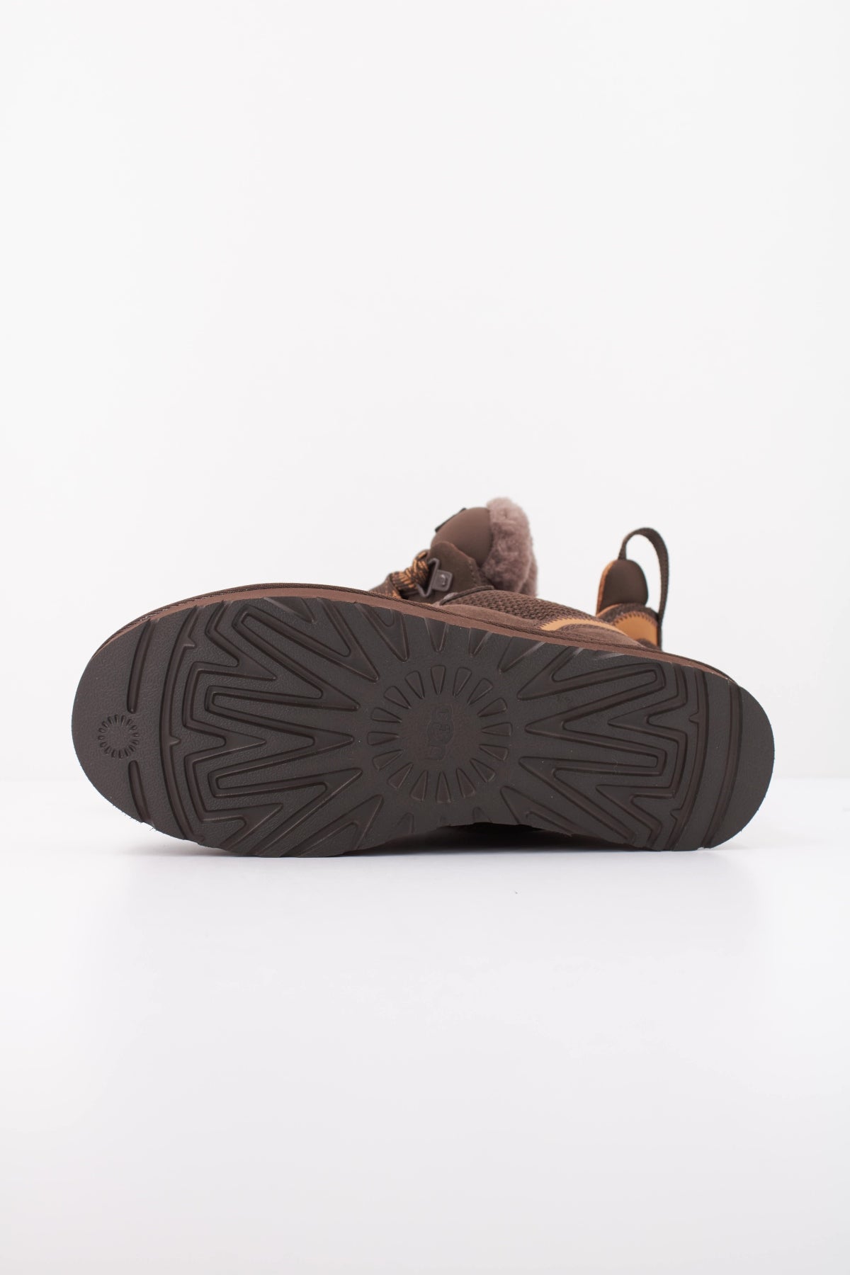 UGG W LOWMEL en color DDC  (5)
