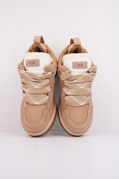 UGG W LOWMEL en color SAND  (3)