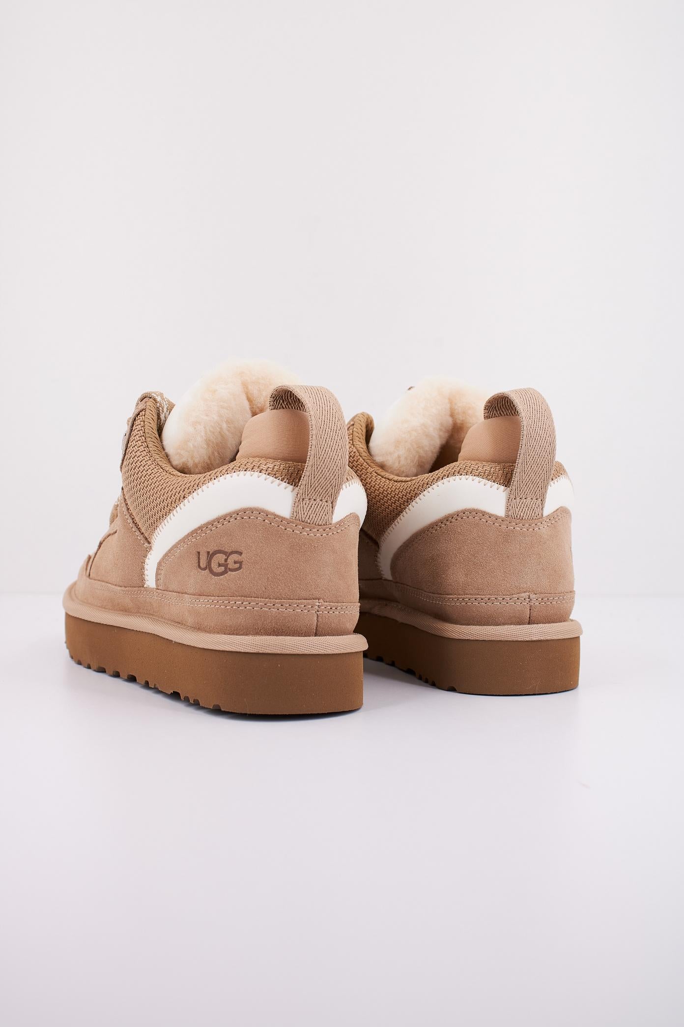 UGG W LOWMEL en color SAND  (4)