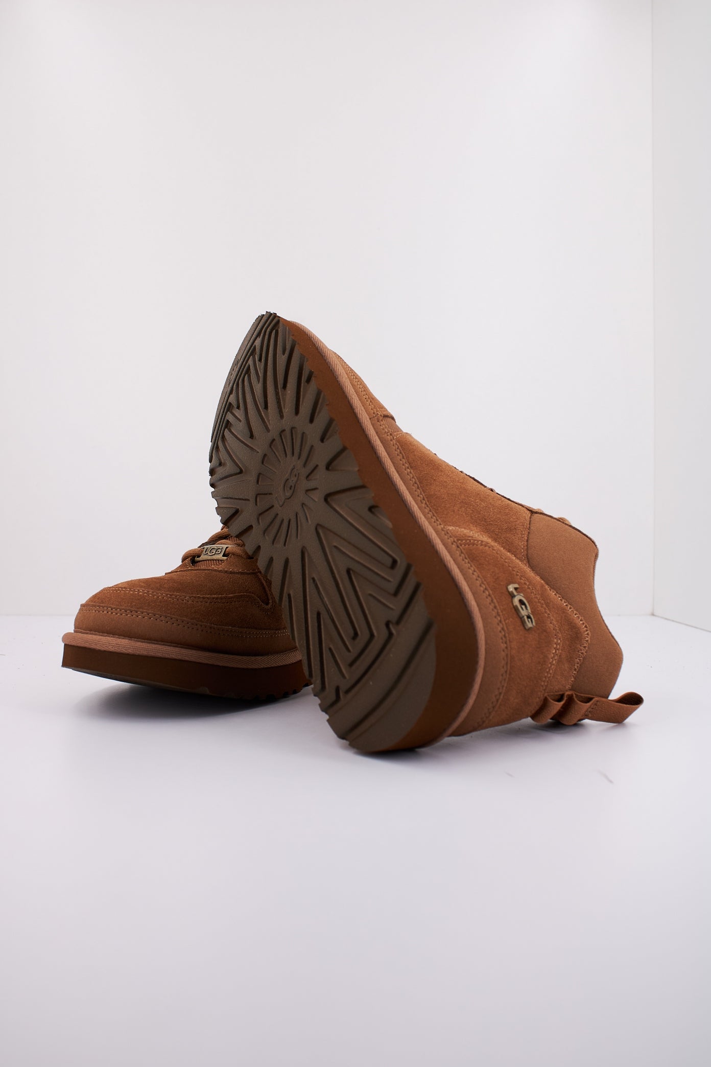 UGG M HIGHLAND HI HERITA en color CHESTNUT  (5)