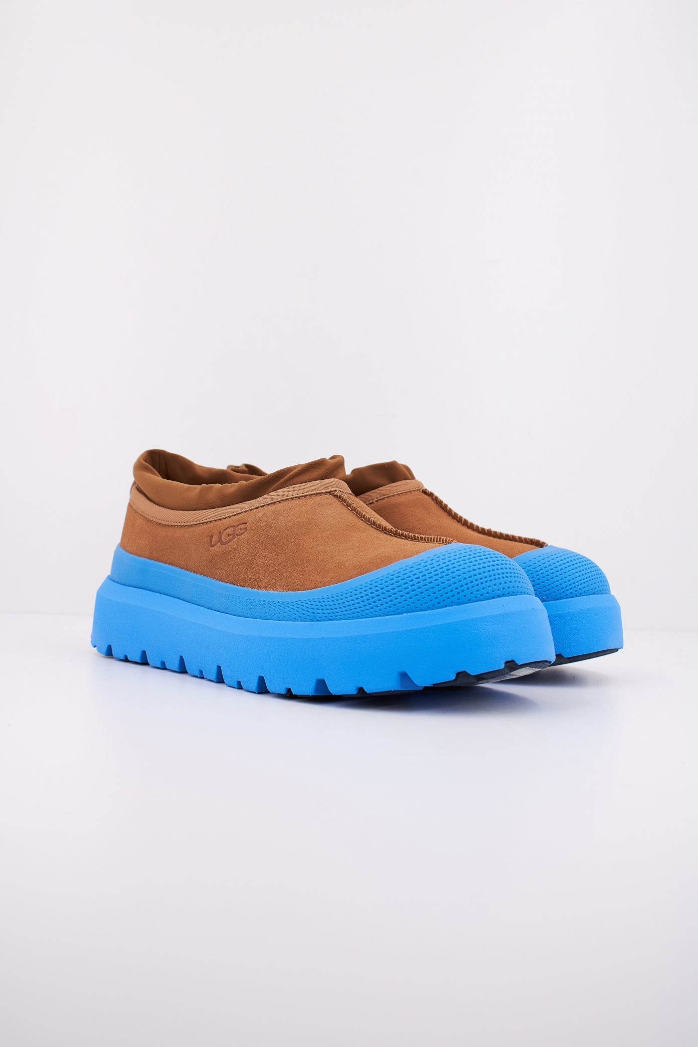 UGG M TASMAN WEATHER HYB en color CHESTNUT  (2)