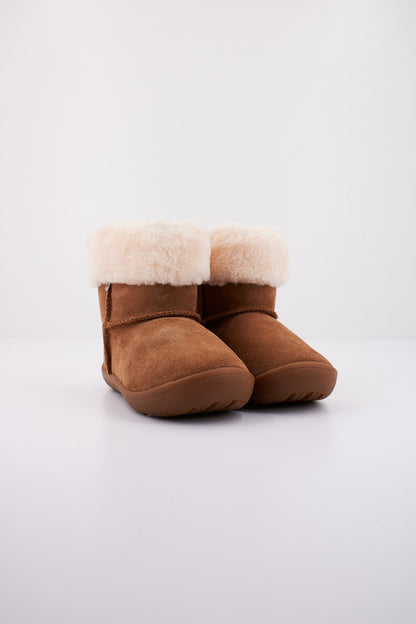 UGG SAMMEE en color CHESTNUT  (2)