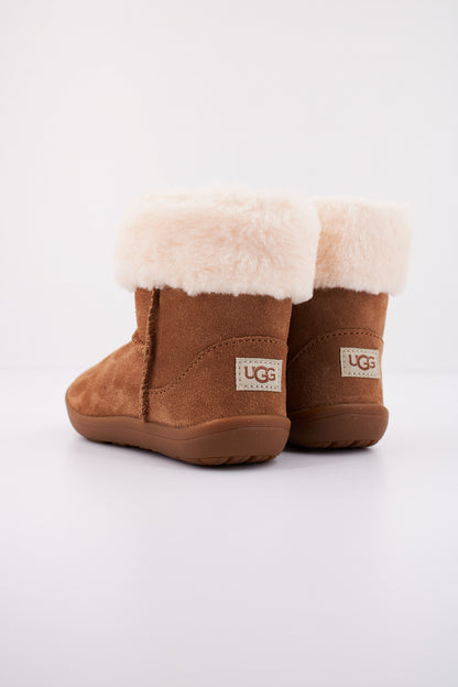 UGG SAMMEE en color CHESTNUT  (4)