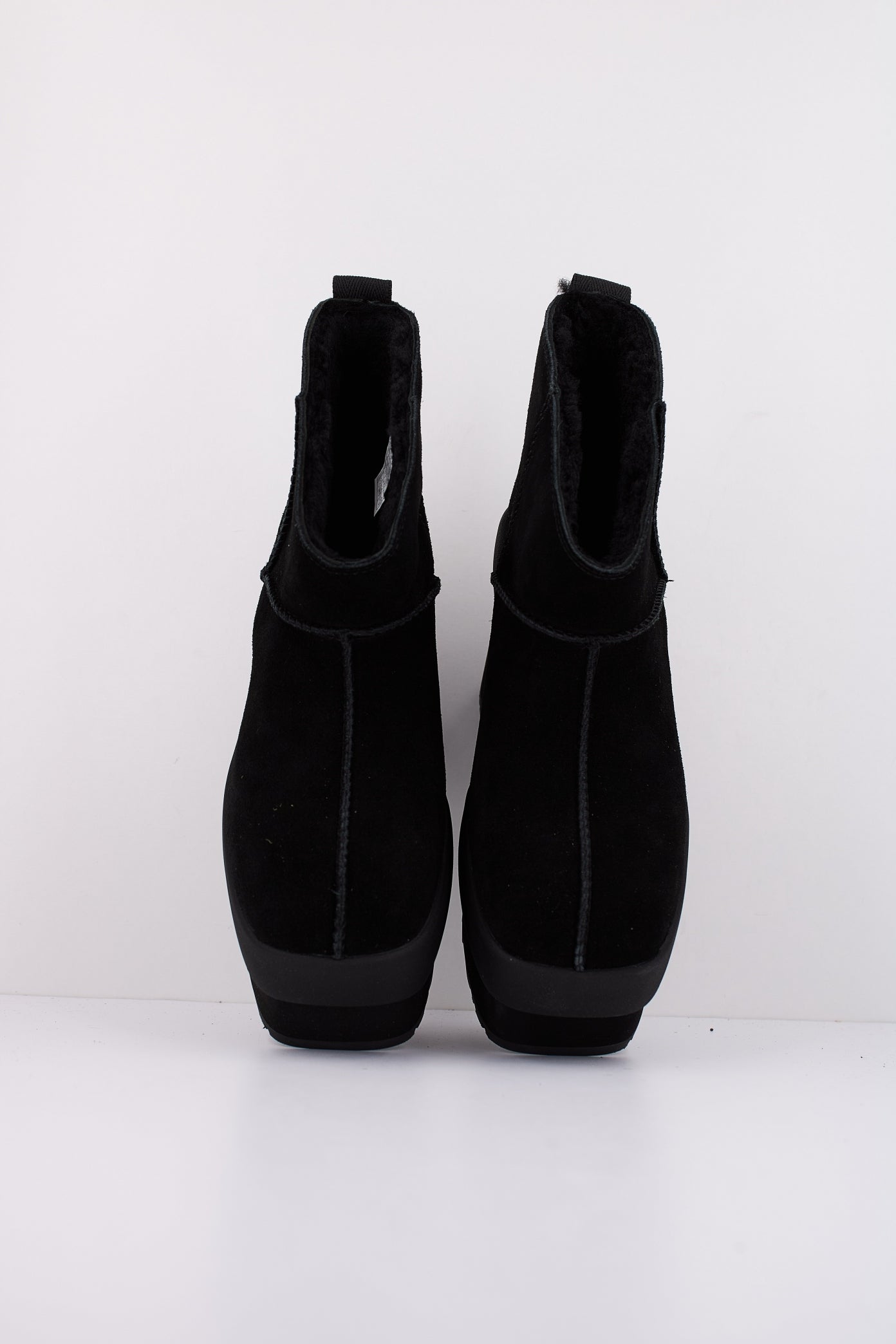 UGG W NEW HEIGHTS PLATFO en color BLACK  (3)