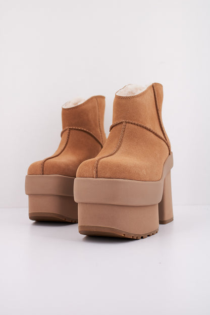 UGG W NEW HEIGHTS PLATFO en color CHESTNUT  (2)