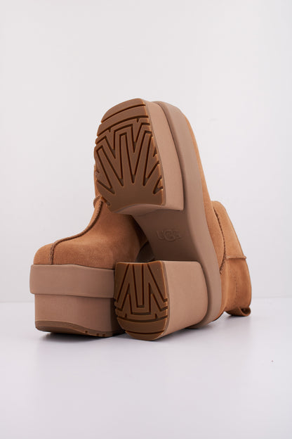 UGG W NEW HEIGHTS PLATFO en color CHESTNUT  (5)
