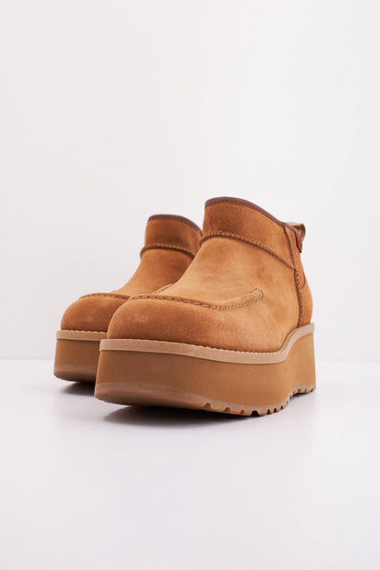 UGG CITYFUNC ULTRA MINI en color CHESTNUT  (2)