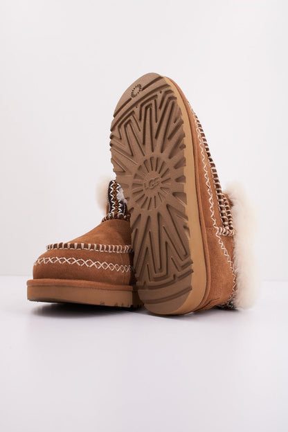 UGG W CLASSIC ULTRA MINI en color CHESTNUT  (5)