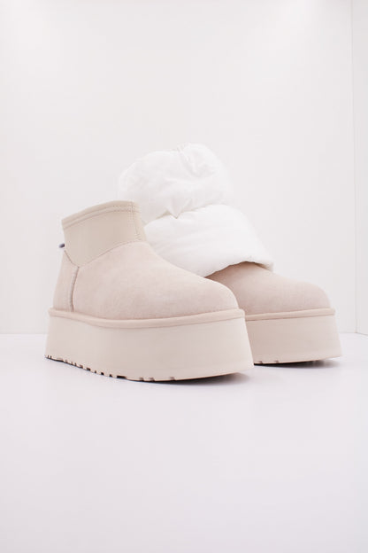 UGG W CLASSIC MINI DIPPE en color WHITE  (2)
