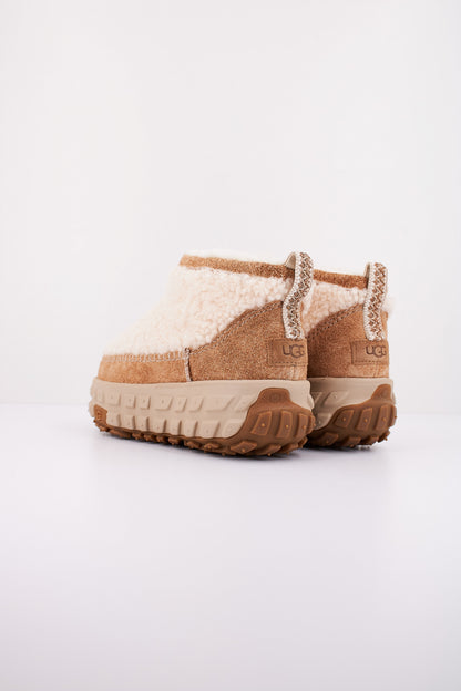 UGG W VENTURE DAZE ULTRA en color NATURAL  (4)