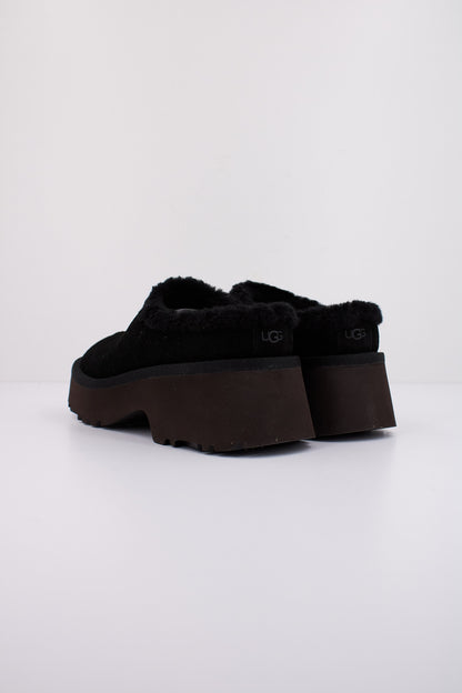 UGG NEW HEIGHTS COZY CLO en color BLACK  (4)