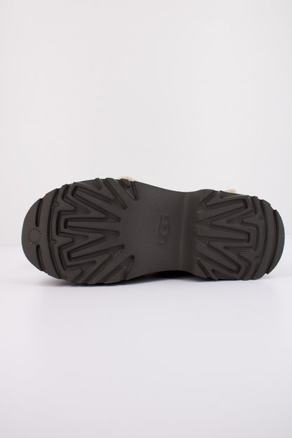 UGG NEW HEIGHTS COZY CLO en color HICKORY  (5)