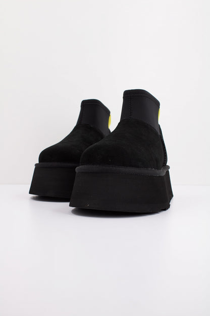 UGG CLASSIC MINI DIPPER en color BLACK  (2)