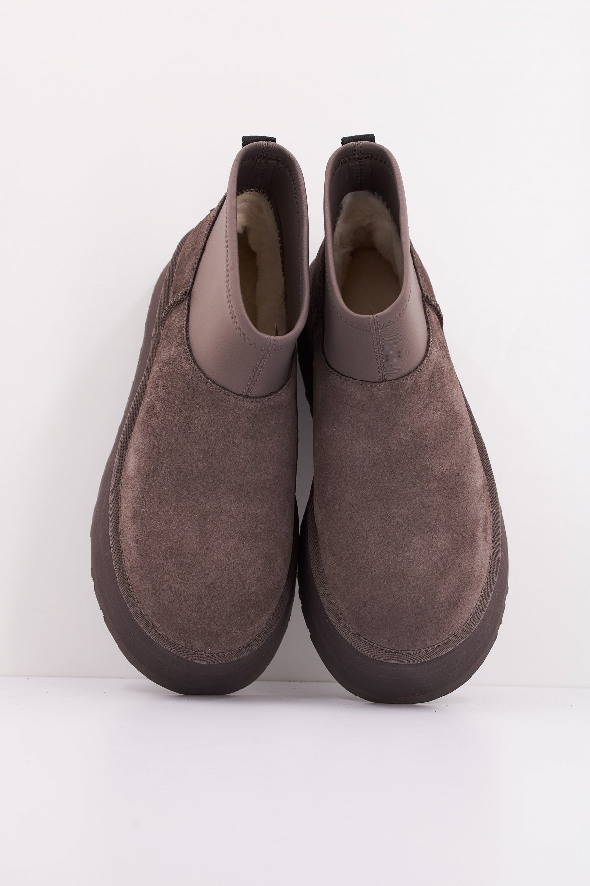 UGG  CLASSIC MINI DIPPER en color THUNDERCLO  (3)