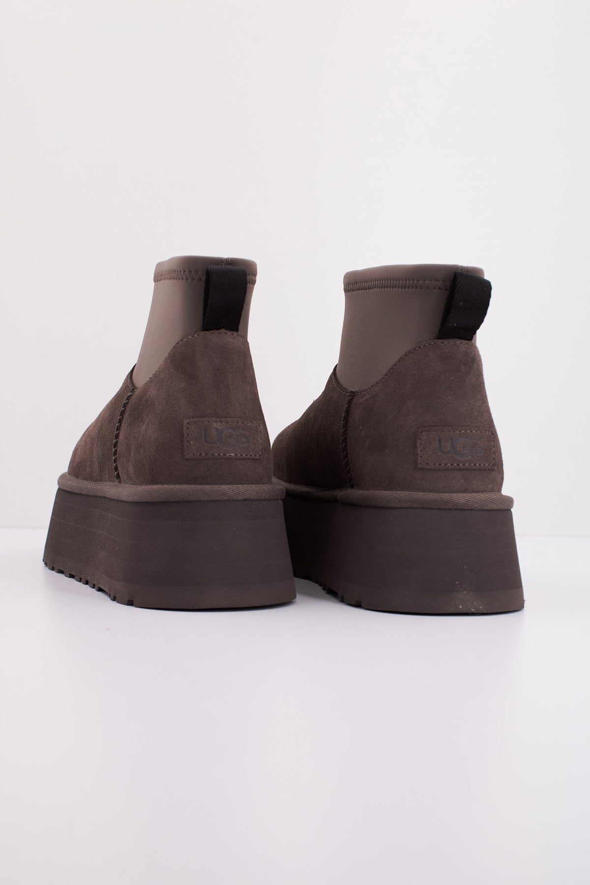 UGG  CLASSIC MINI DIPPER en color THUNDERCLO  (4)