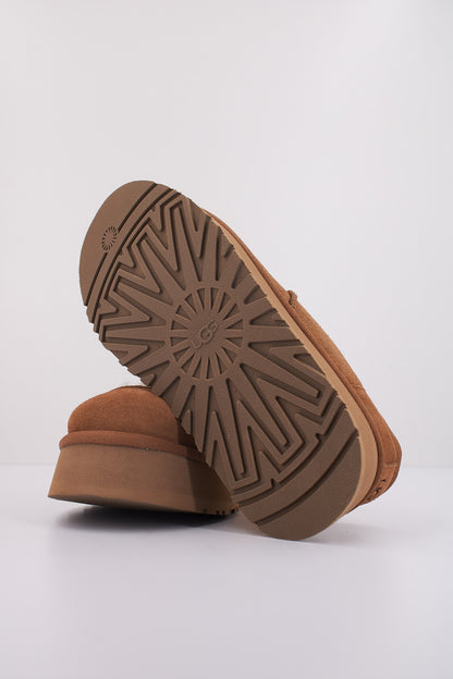 UGG W BEA MARY JANE en color CESTNT  (5)