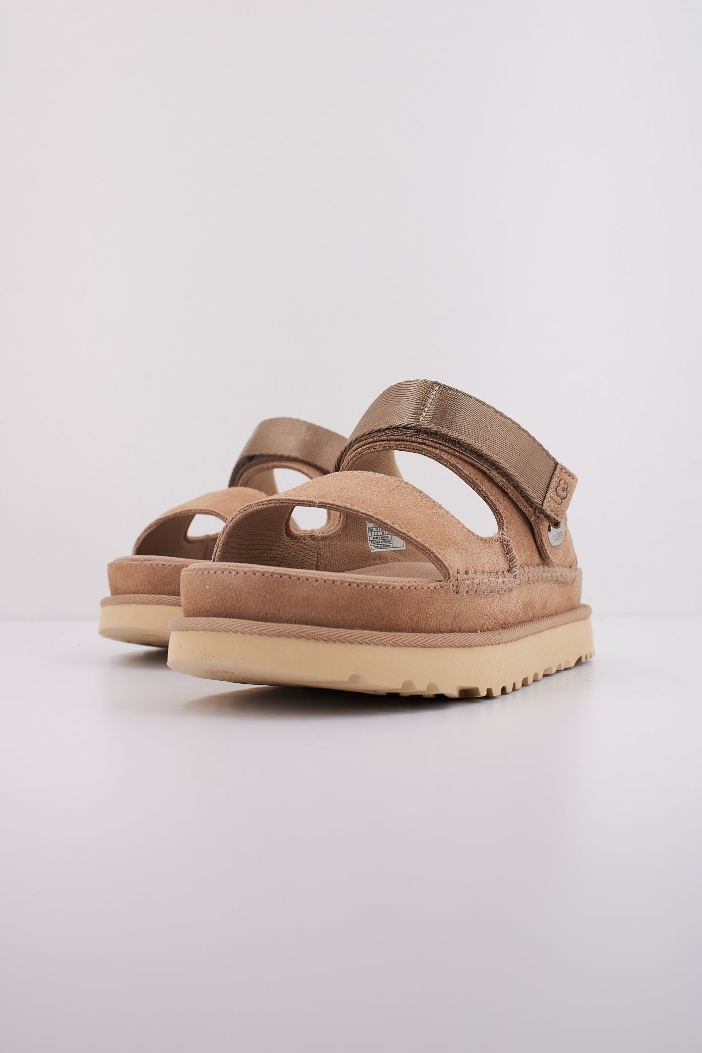 UGG W GOLDENSTAR GLIDE en color SAND  (2)