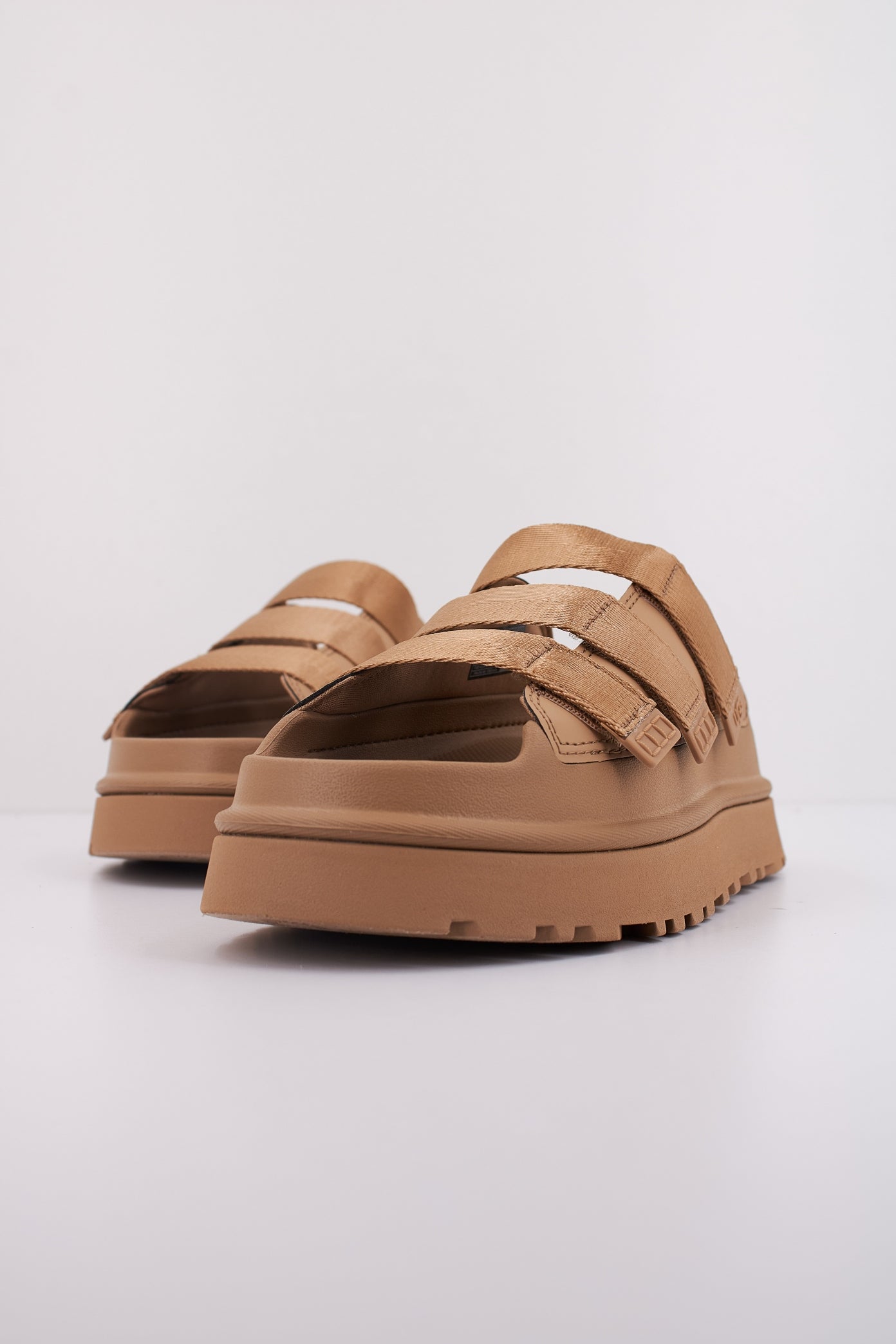 UGG  W GOLDEN GLOW SLIDE en color DRKSND  (2)