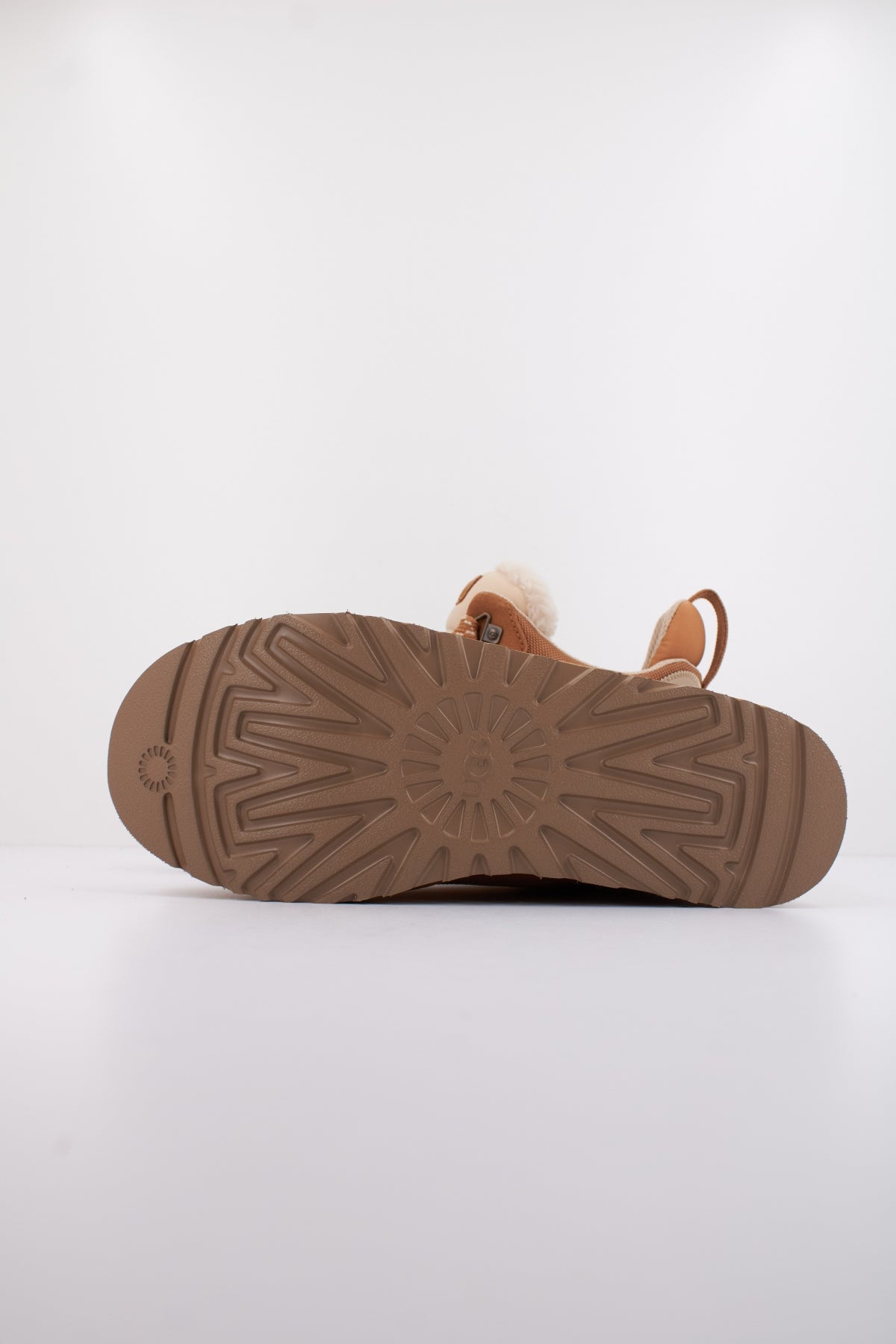 UGG M LOWMEL en color CHE  (5)