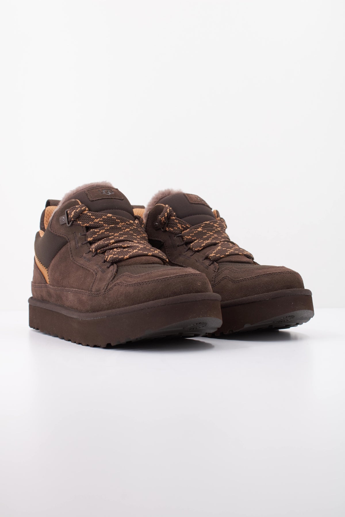 UGG U M LOWMEL en color DDC  (2)