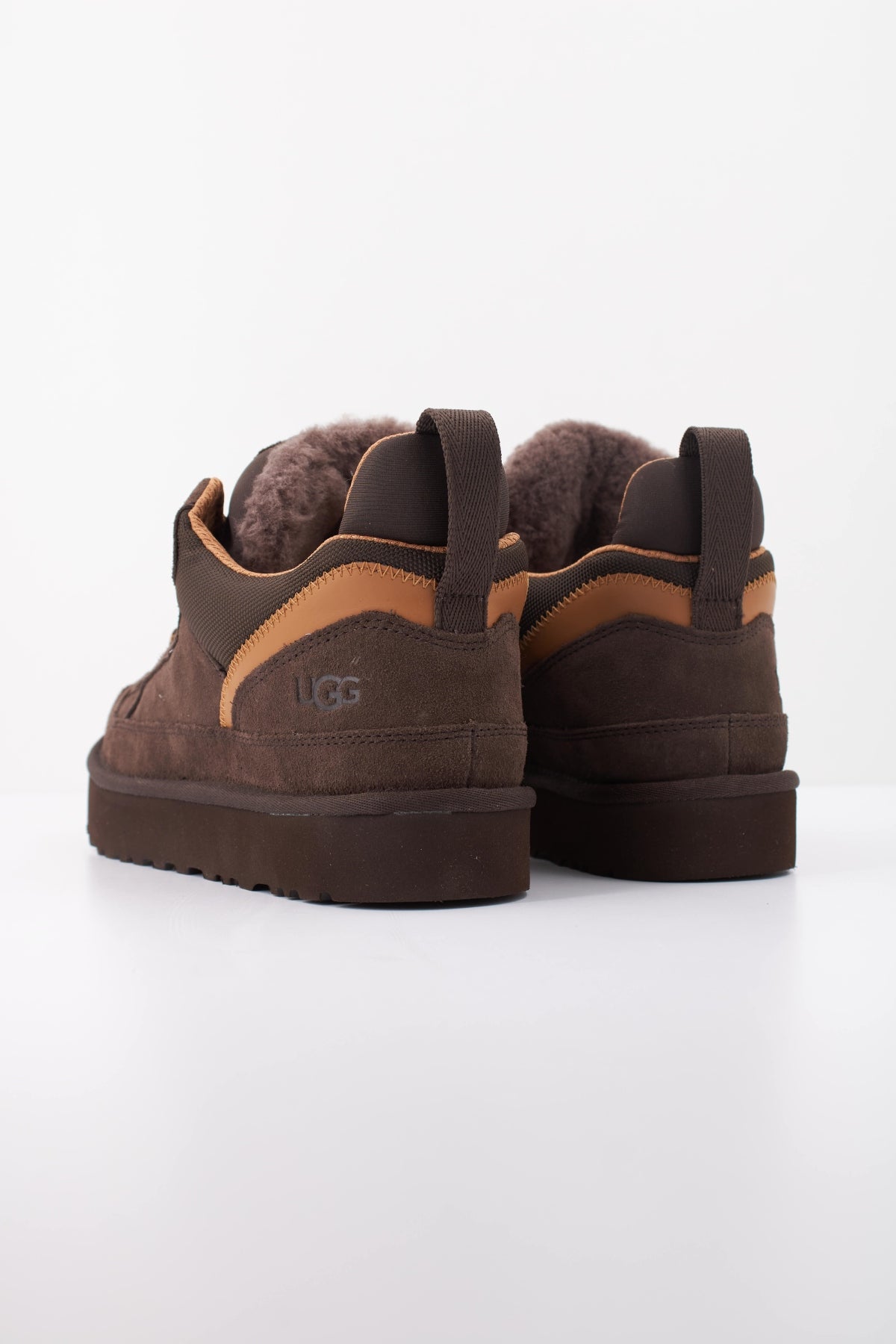 UGG U M LOWMEL en color DDC  (4)