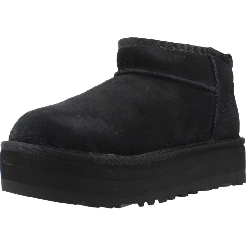 UGG K CLASSIC ULTRA MINI en color BLK  (1)