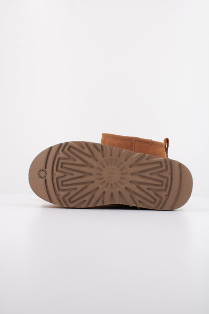 UGG K CLASSIC ULTRA MINI en color CHE  (5)