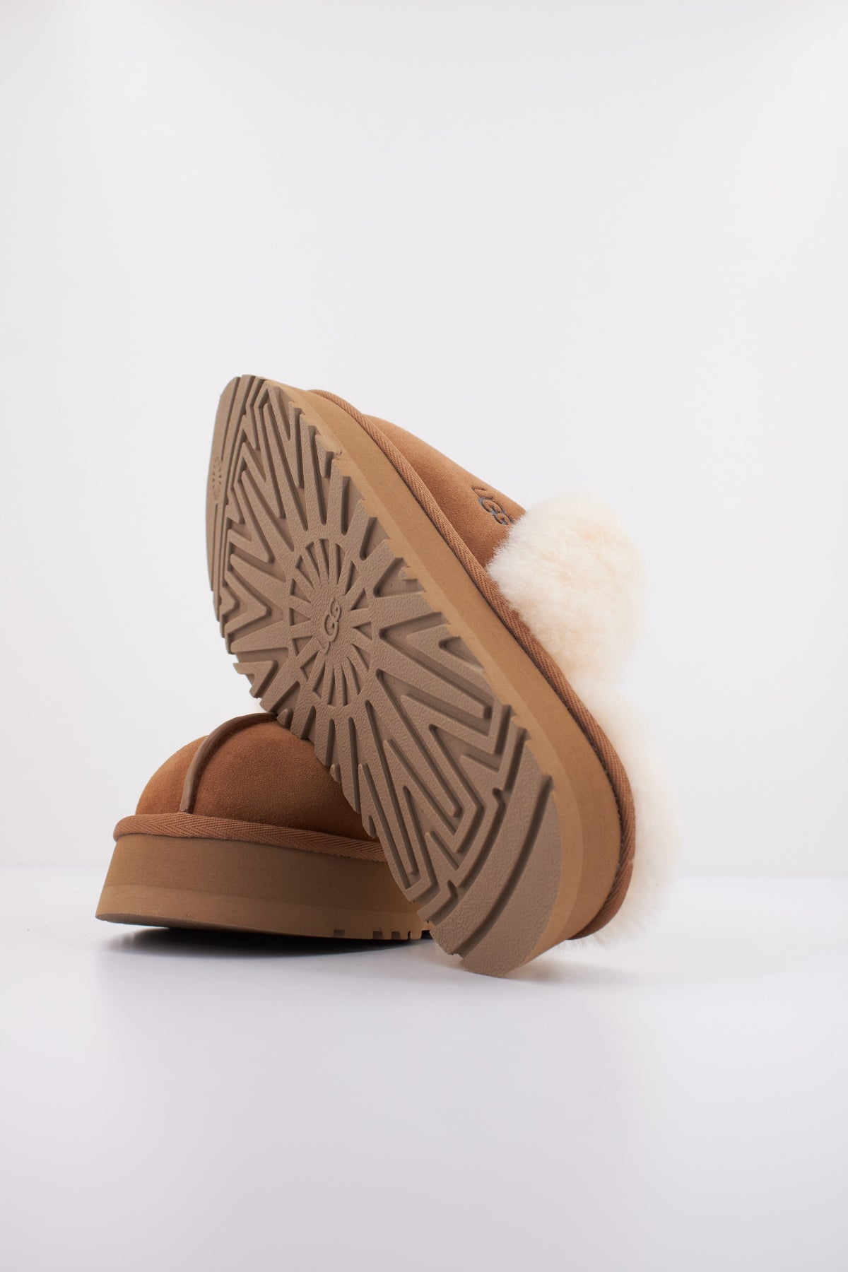 UGG W DISQUETTE en color CHE  (5)