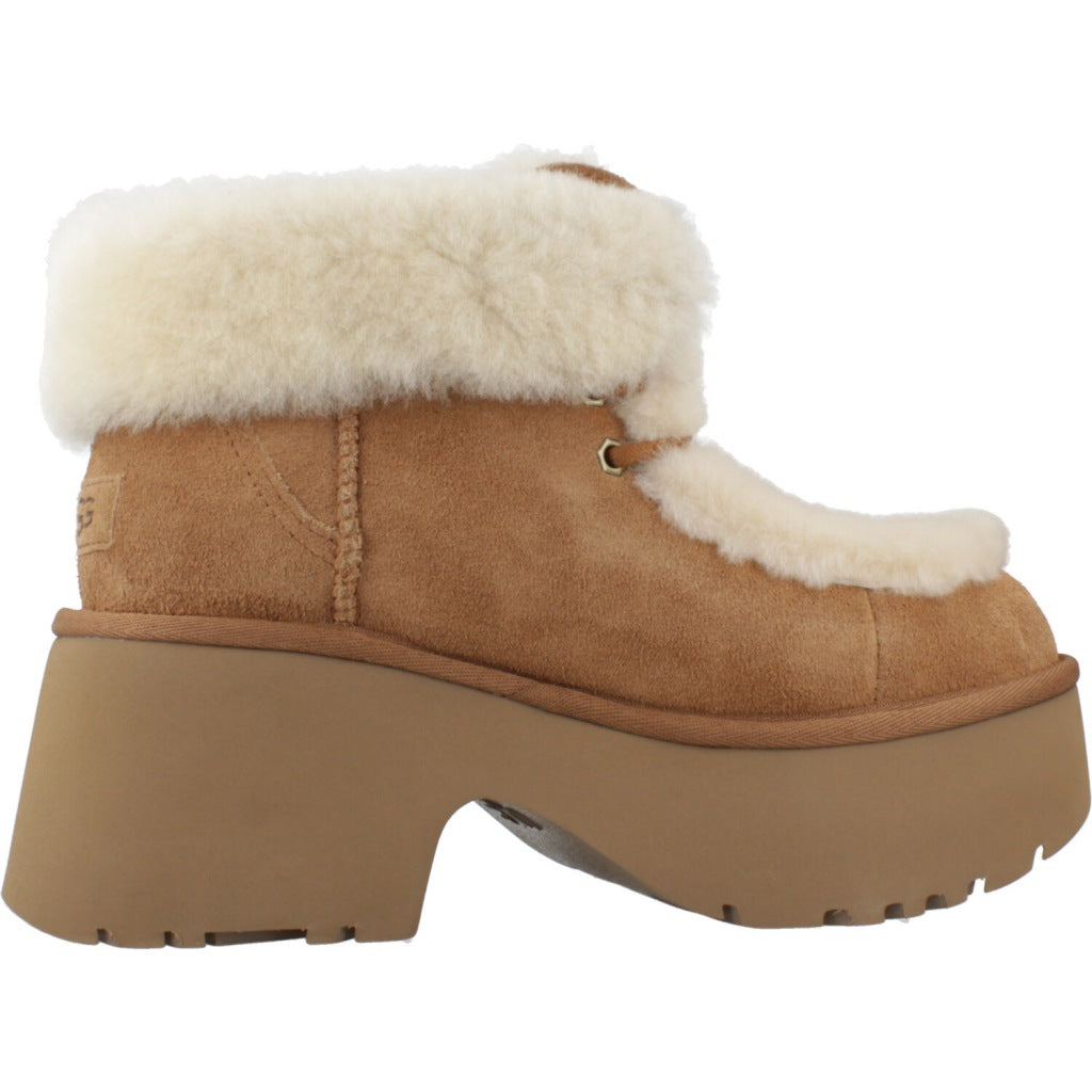 UGG ESMEE LACE UP en color CHE  (4)