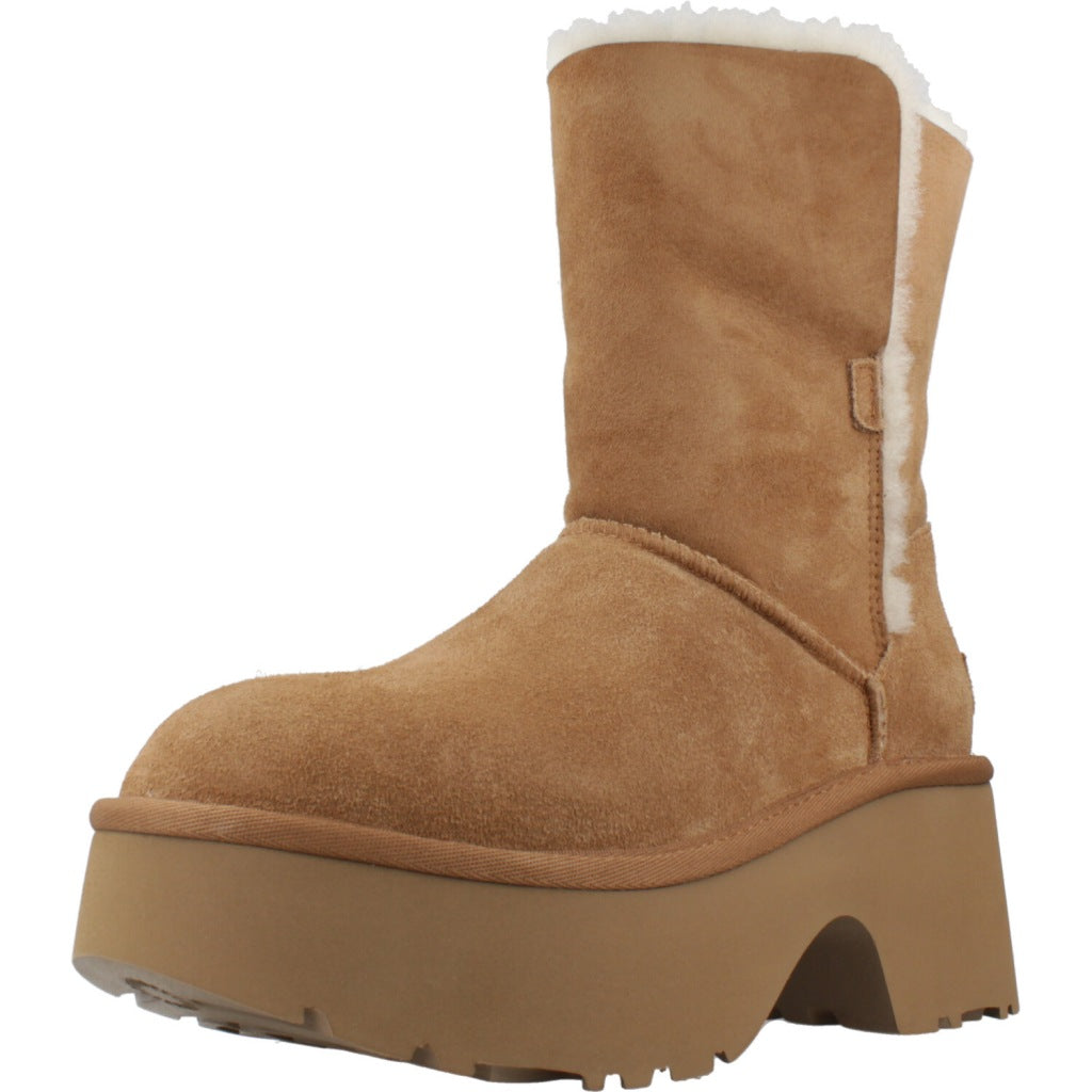 UGG ESMEE BOOT en color CHE  (1)