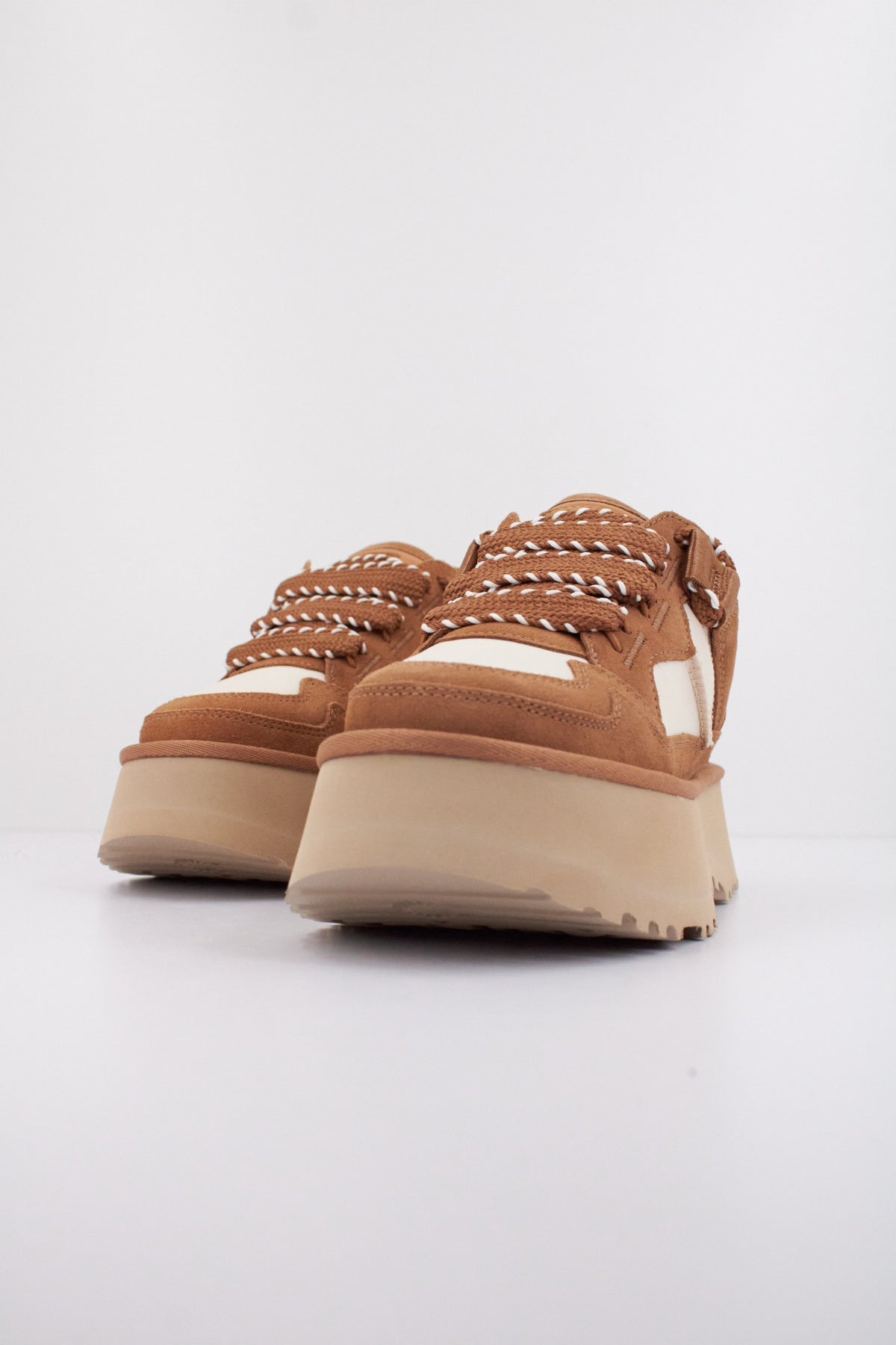 UGG W ASTROMEL en color CHE  (2)