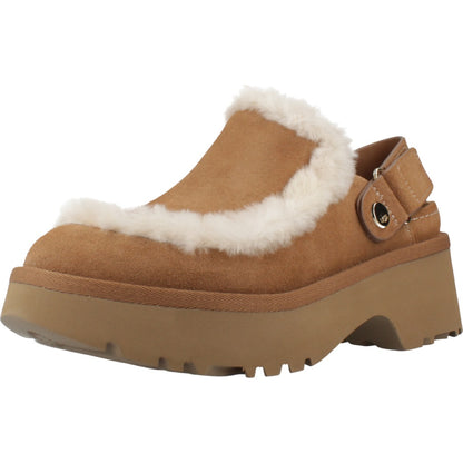 UGG W NEW HEIGHTS ESMEE  en color CHE  (1)