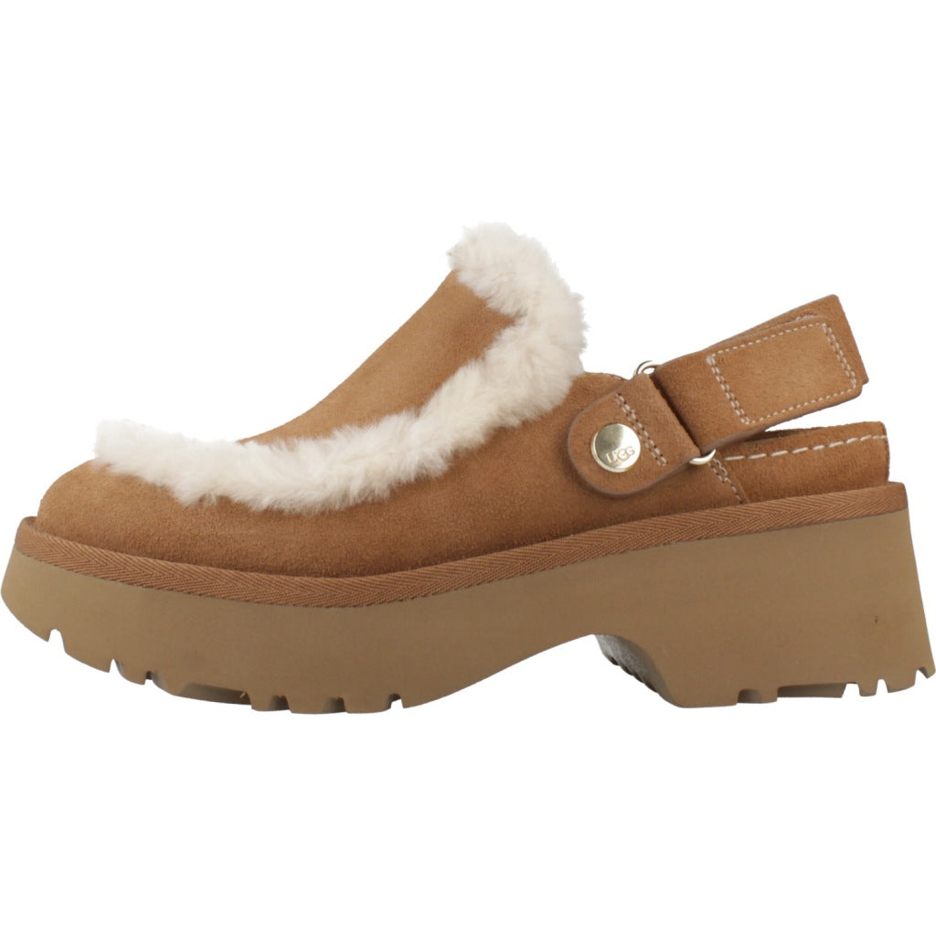 UGG W NEW HEIGHTS ESMEE  en color CHE  (2)