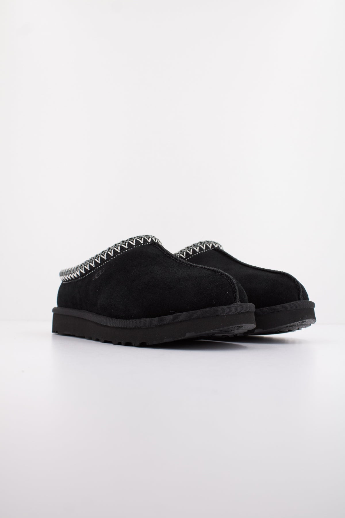 UGG W TASMAN II en color BLK  (3)