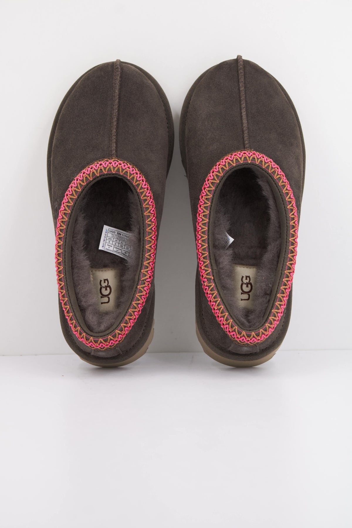 UGG W TASMAN II en color DNSS  (3)