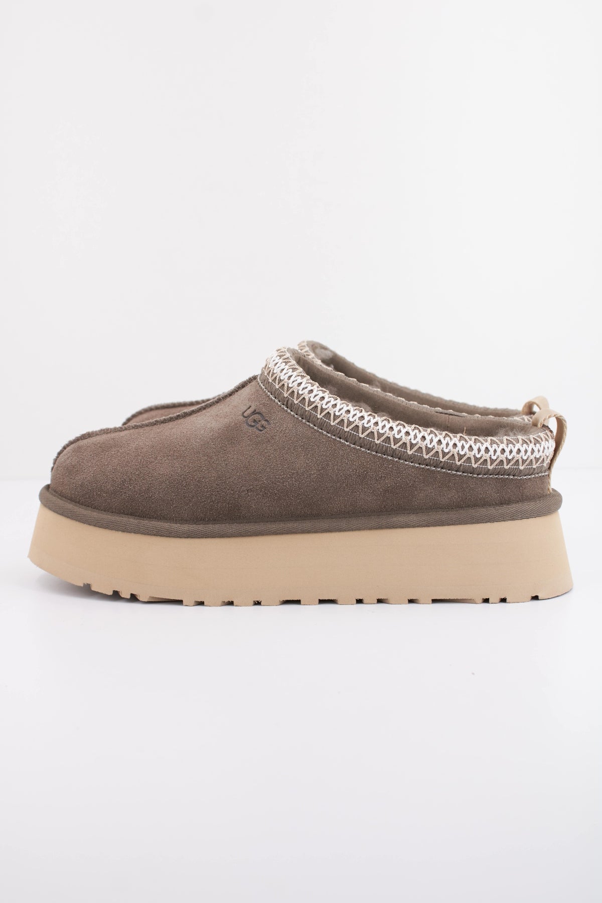 UGG W TAZZ II en color DDRG  (1)